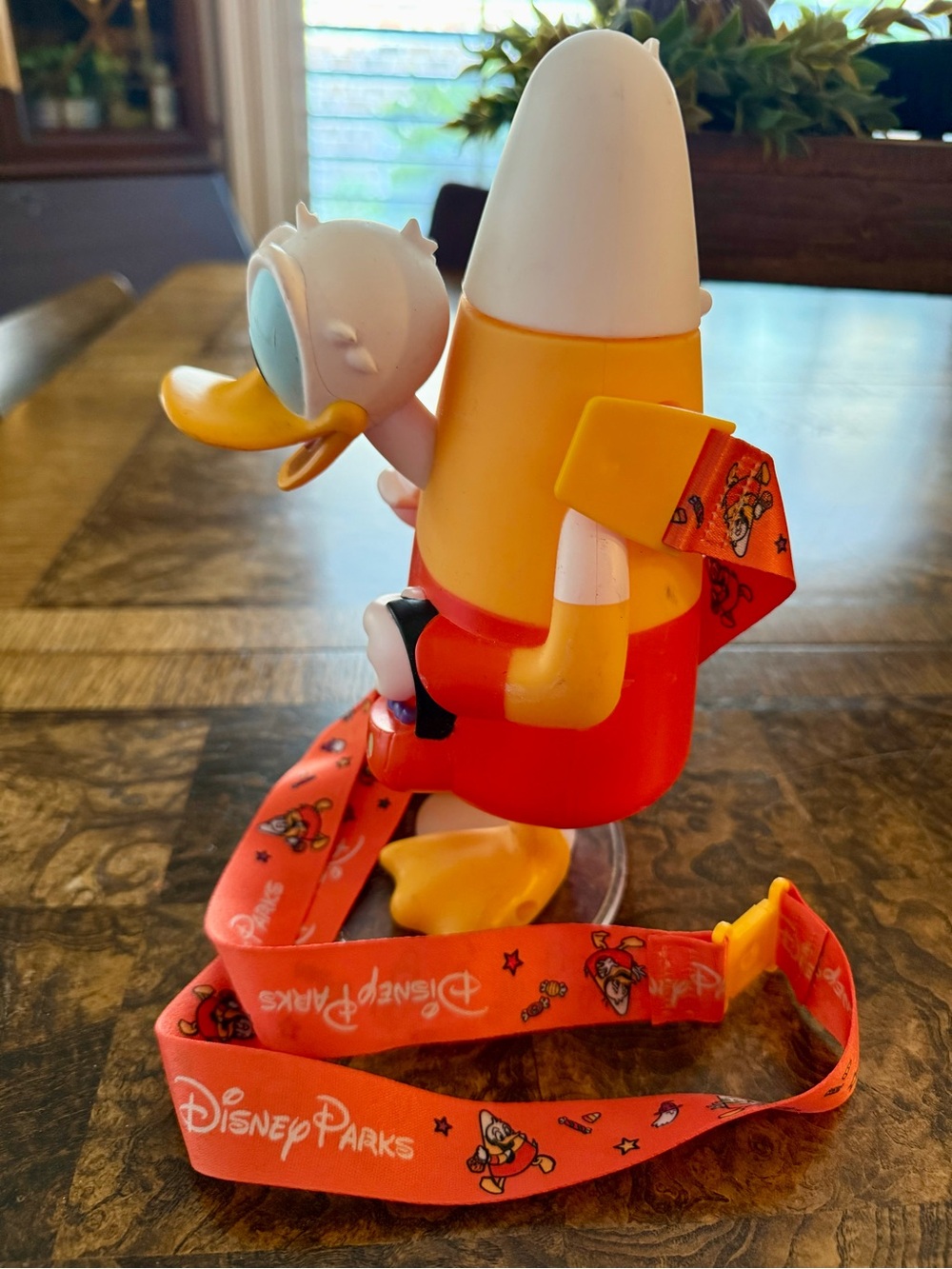 Disney Parks 2022 Donald Duck Candy Corn Halloween Sipper Cup - never used - Picture 3 of 6